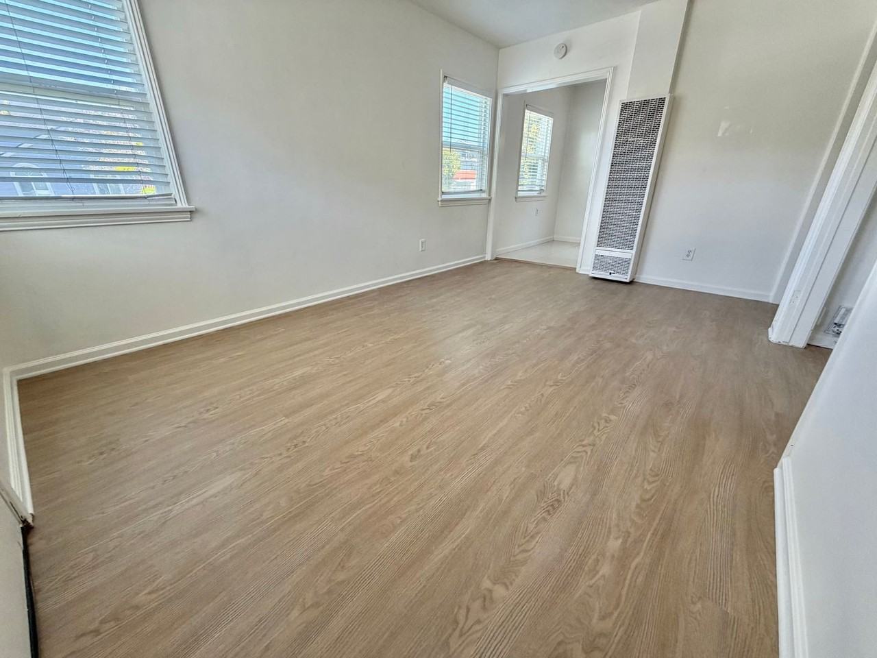 834 Penn St - Photo 5 of 10