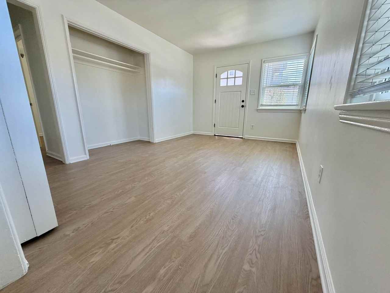 834 Penn St - Photo 6 of 10