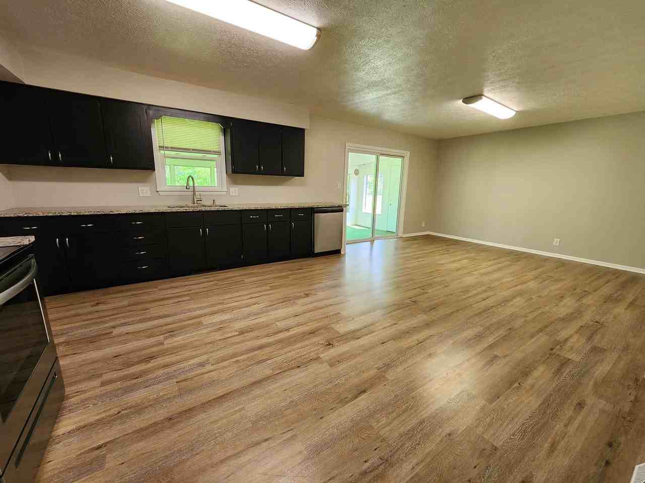 1528 S Catalina Ave - Photo 5 of 26