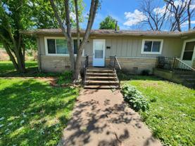 2655 S Stewart Ave - Photo 1 of 1