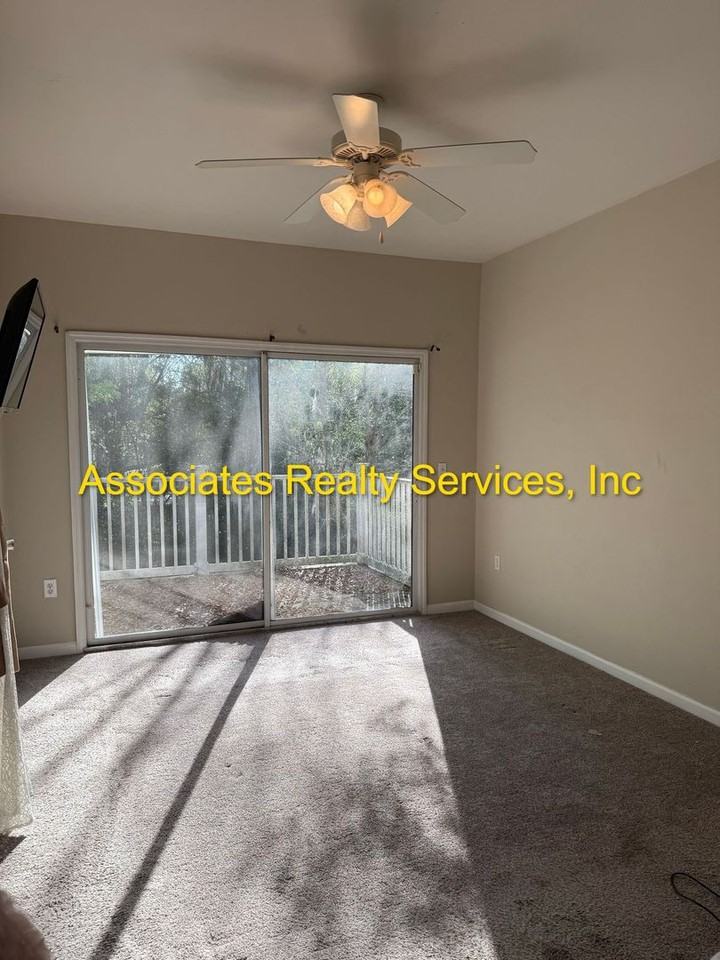 865 Nw 21st Ave - Photo 4 of 18