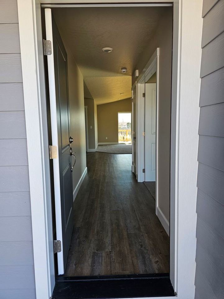 2102 Ne 6th St - Photo 3 of 39