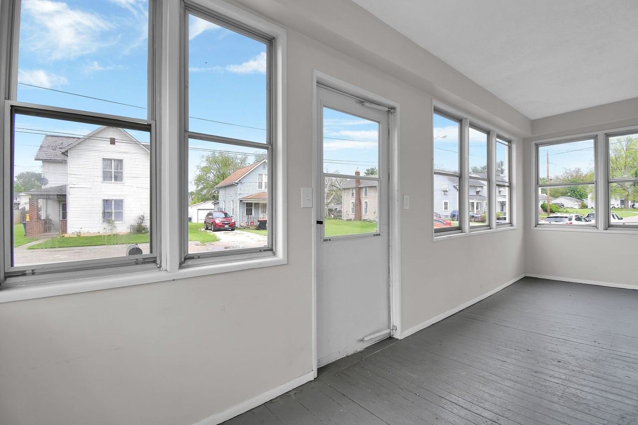 32 Monroe Ave - Photo 5 of 41