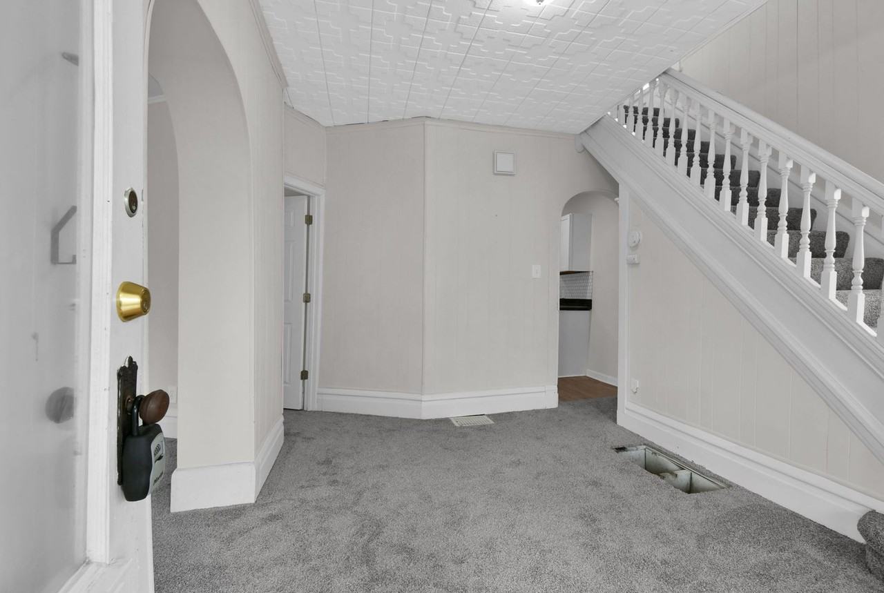 32 Monroe Ave - Photo 6 of 41