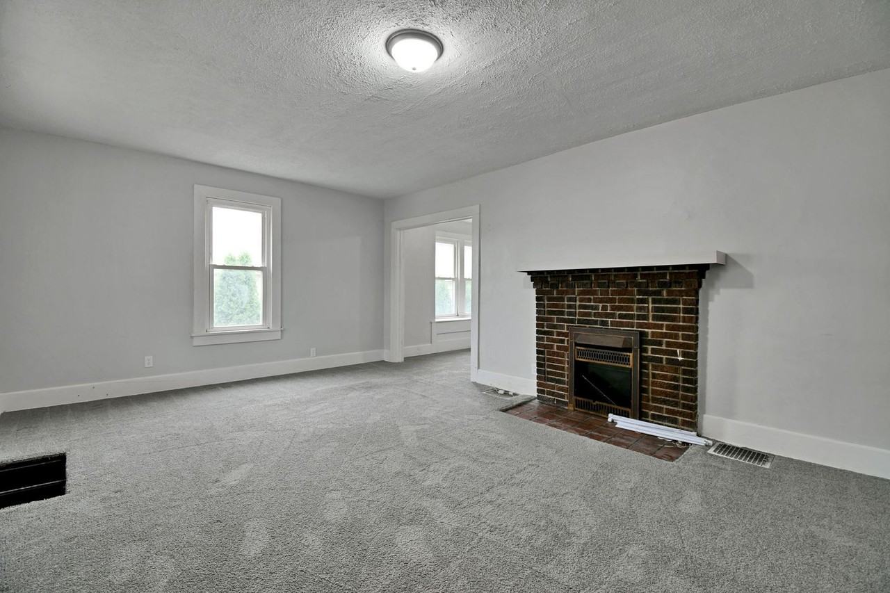 5 Cottage St - Photo 6 of 36