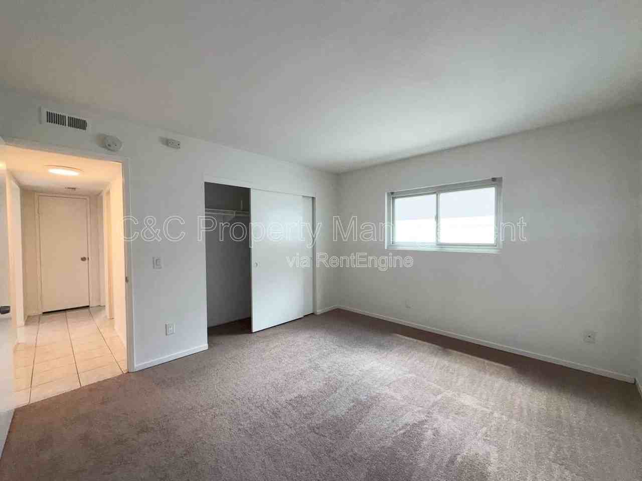 1862 Hanford Dr - Photo 4 of 16