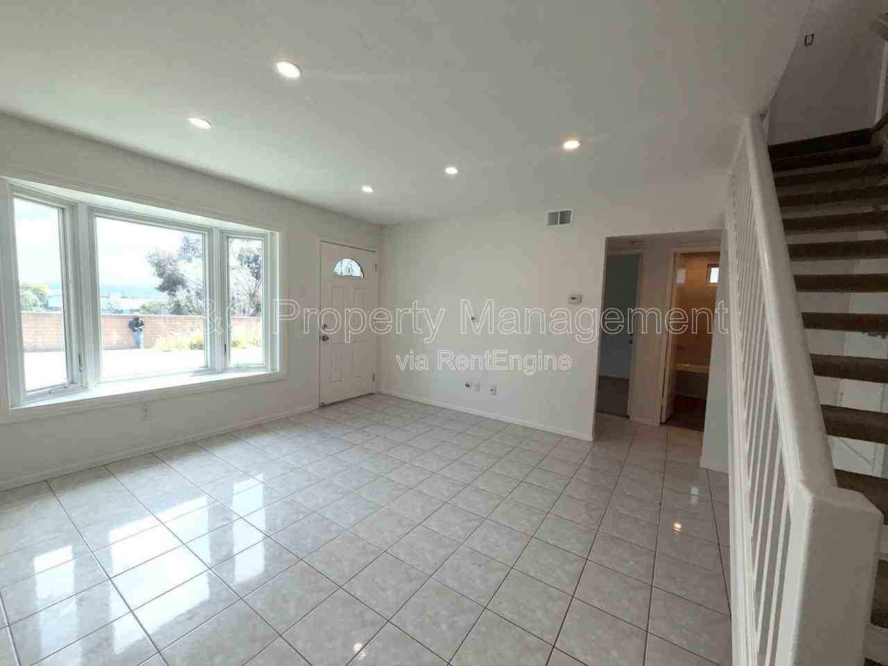 1862 Hanford Dr - Photo 5 of 16