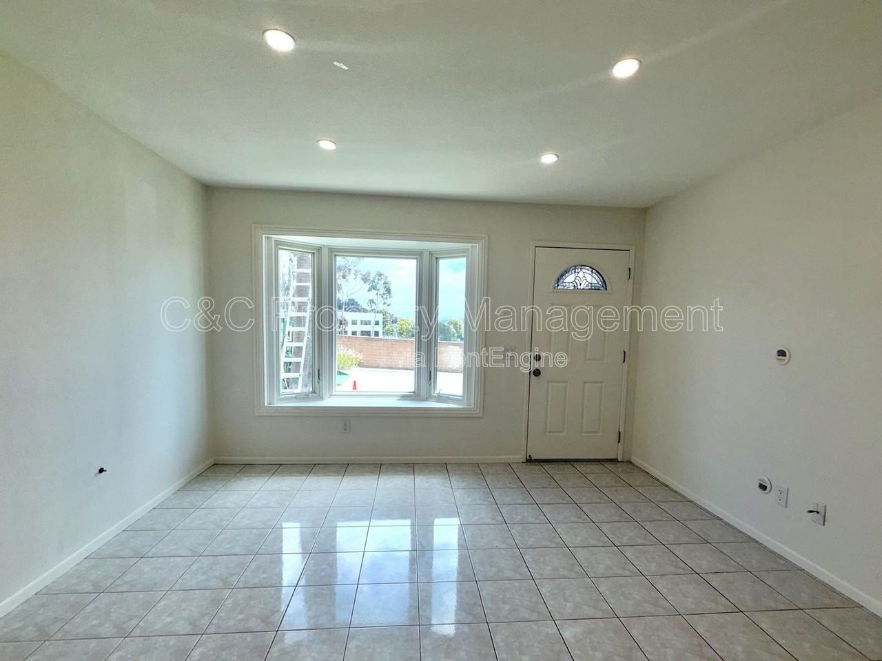 1862 Hanford Dr - Photo 6 of 16