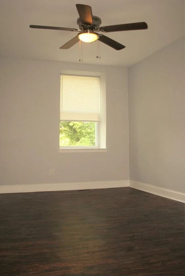 716 Mccabe Ave - Photo 4 of 11