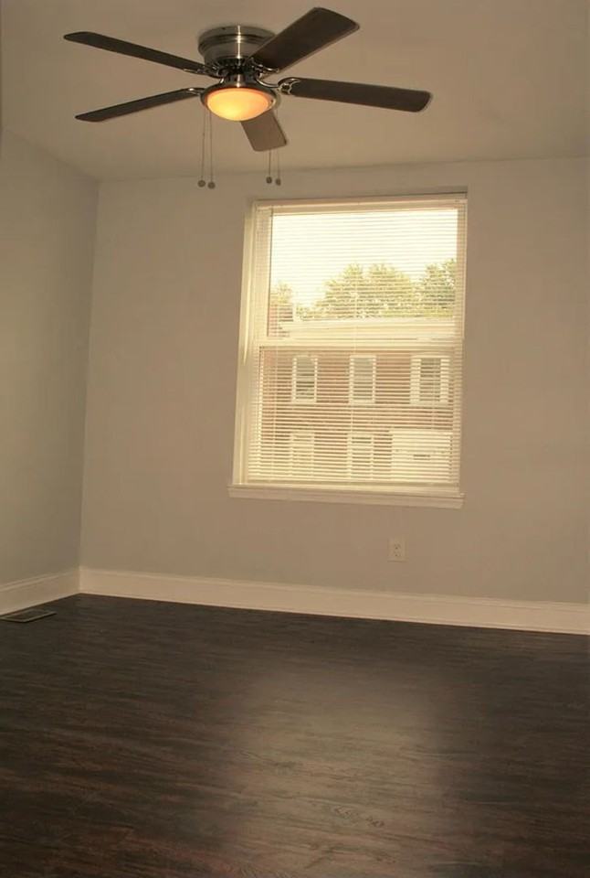 716 Mccabe Ave - Photo 5 of 11