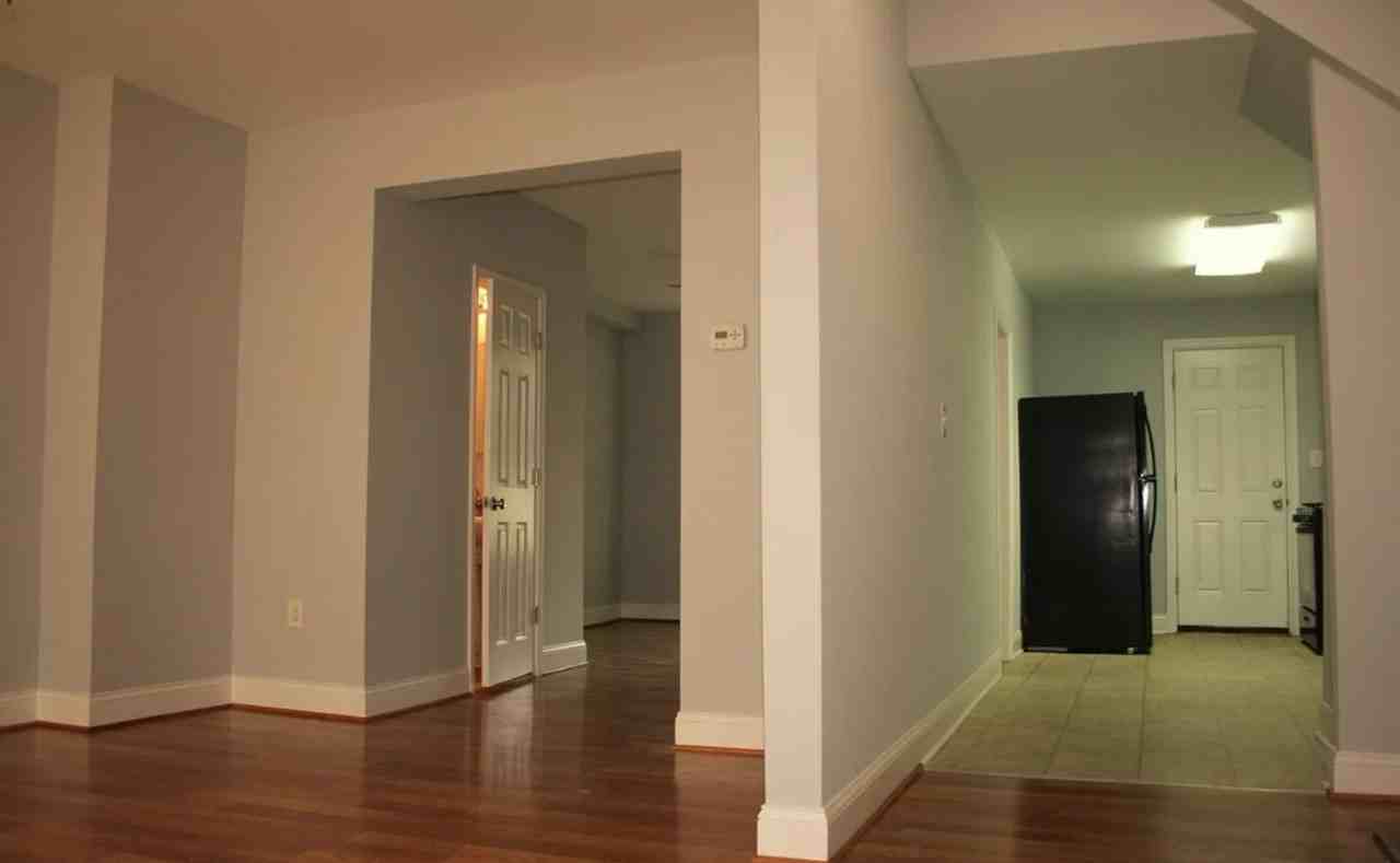 716 Mccabe Ave - Photo 5 of 29