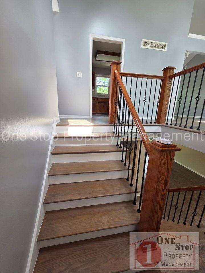 8612 Nw 81st Ter - Photo 3 of 37