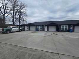 featured image of 103 E Goodall St