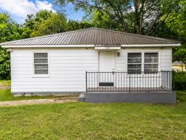 featured image of 167 2nd St Se