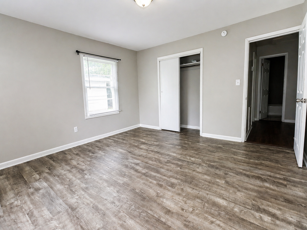 167 2nd St Se - Photo 2 of 7