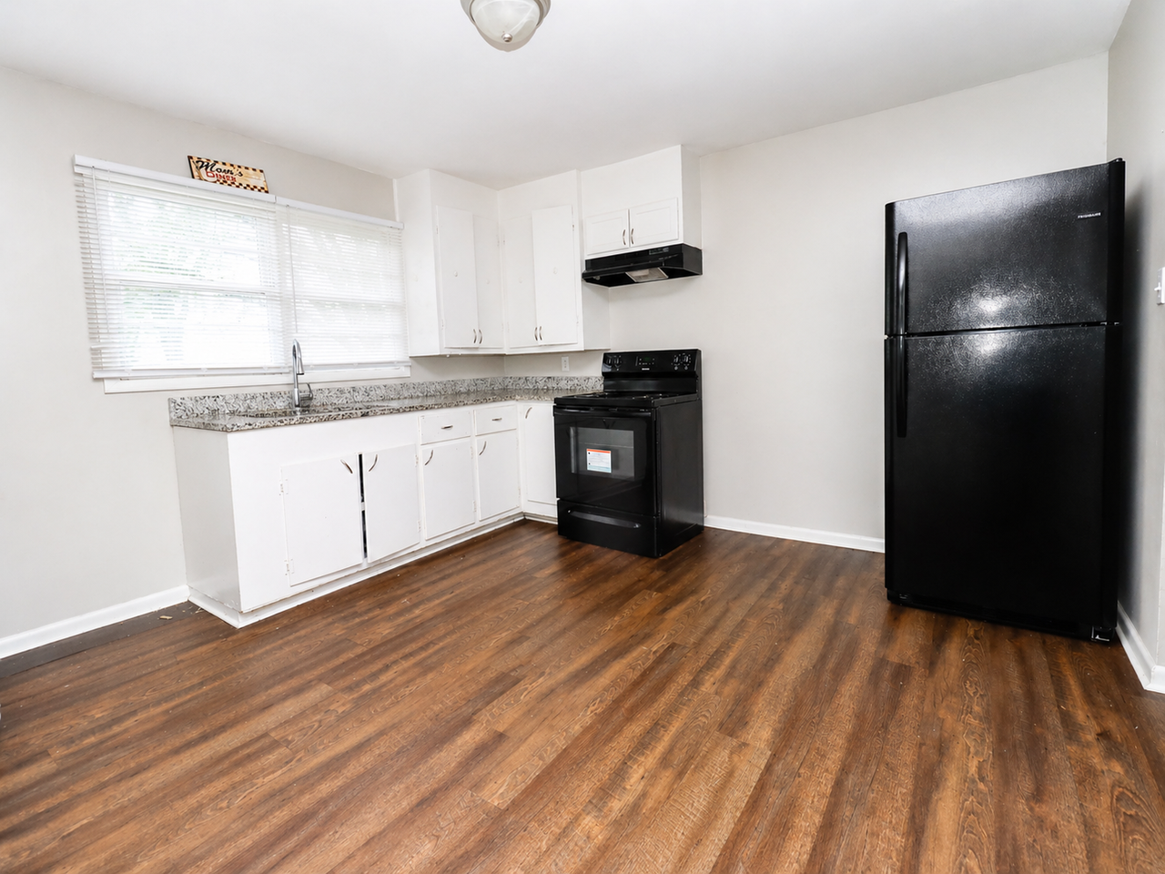 167 2nd St Se - Photo 4 of 7