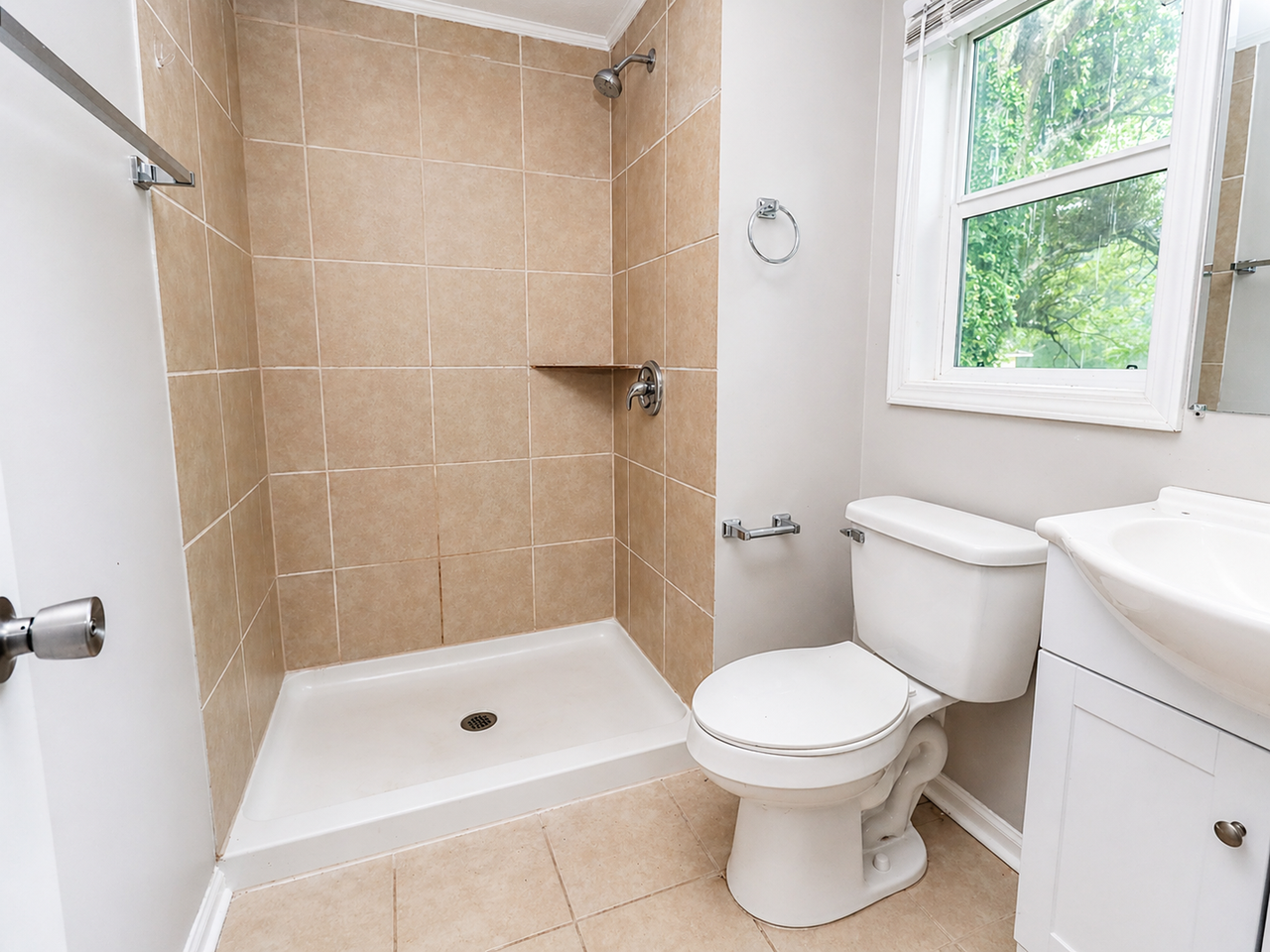 167 2nd St Se - Photo 6 of 7