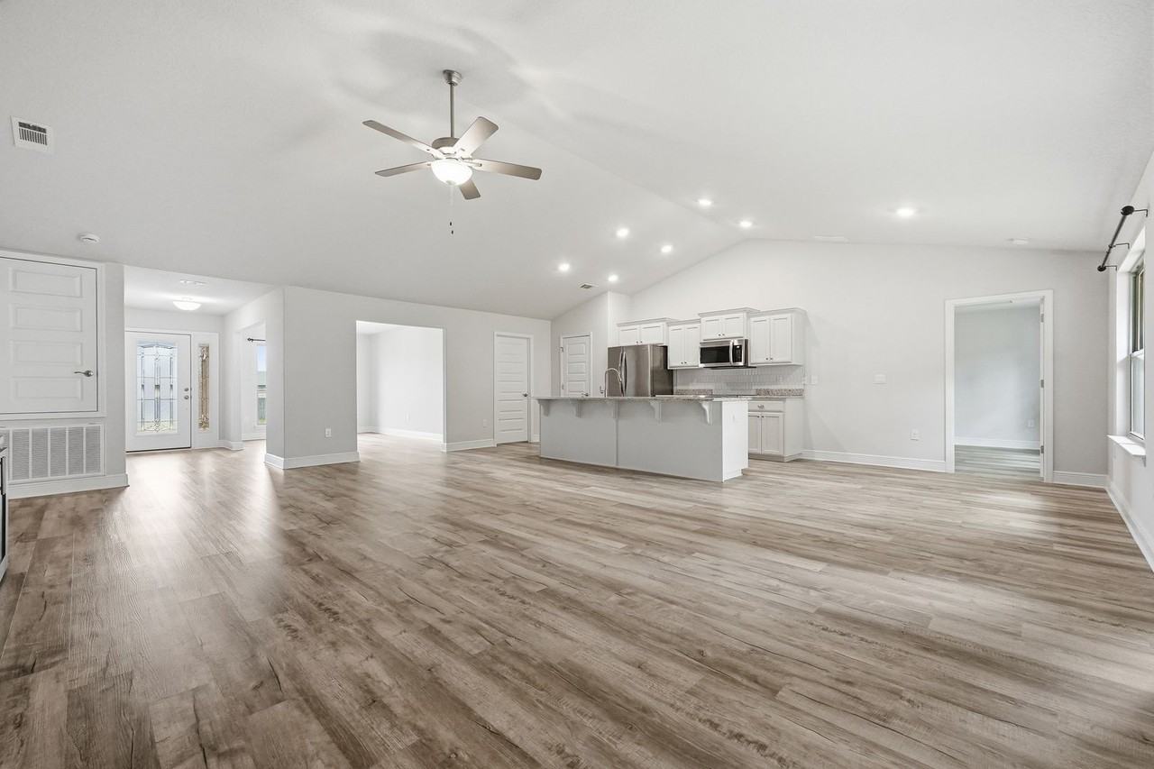 5810 Crestlake Dr - Photo 7 of 50