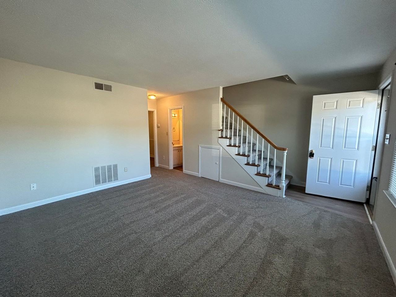 522 S Cherry St - Photo 3 of 10