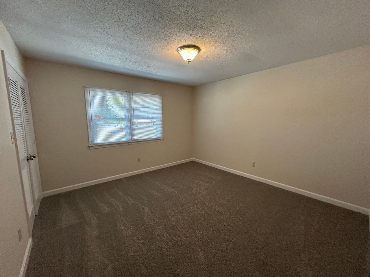 522 S Cherry St - Photo 6 of 10