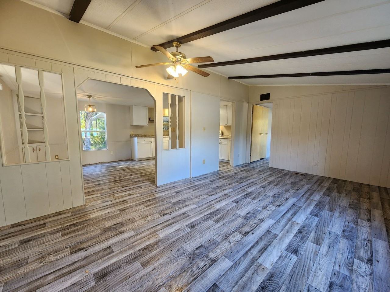 610 Se 128th Ave - Photo 3 of 18