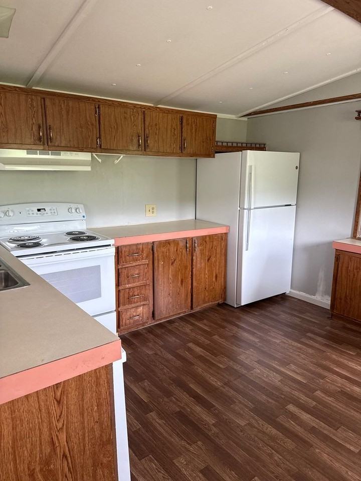 1459 Hickory Valley Rd - Photo 5 of 17
