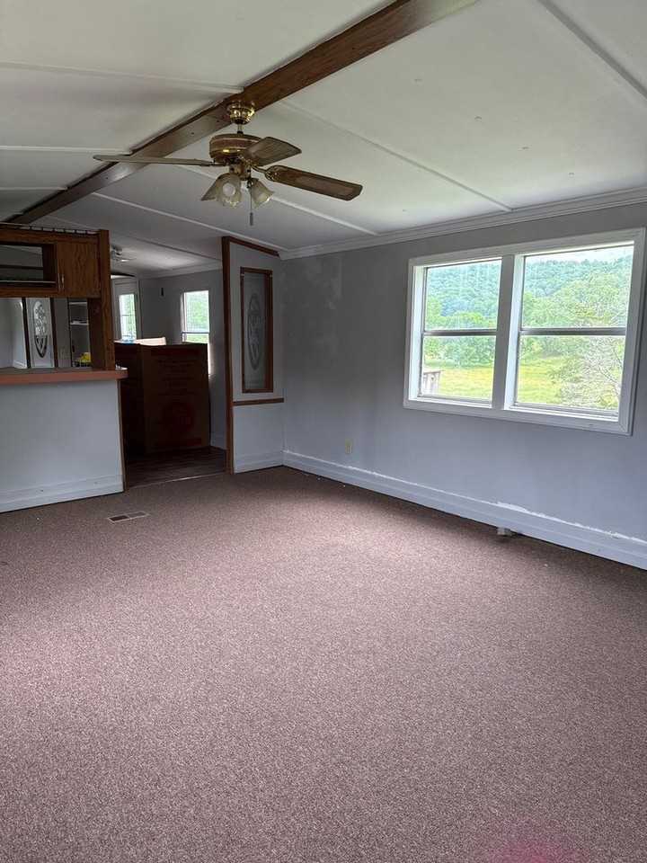 1459 Hickory Valley Rd - Photo 7 of 17