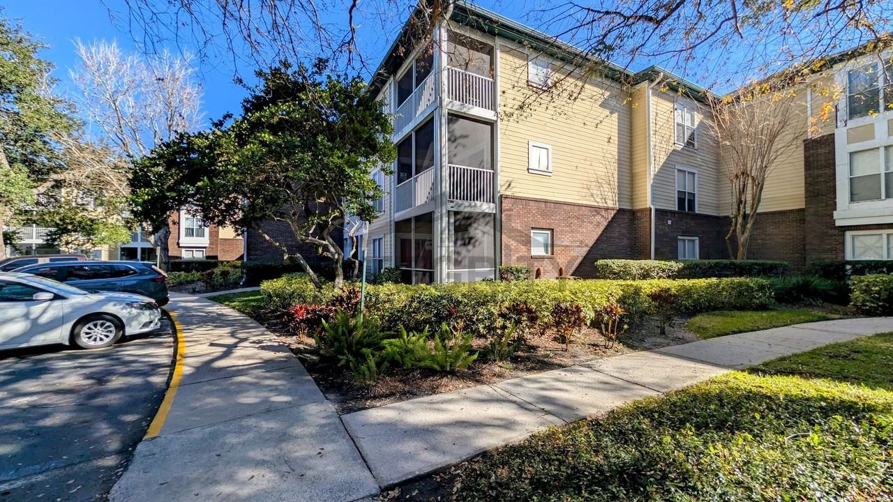 10024 Strafford Oak Ct #804
