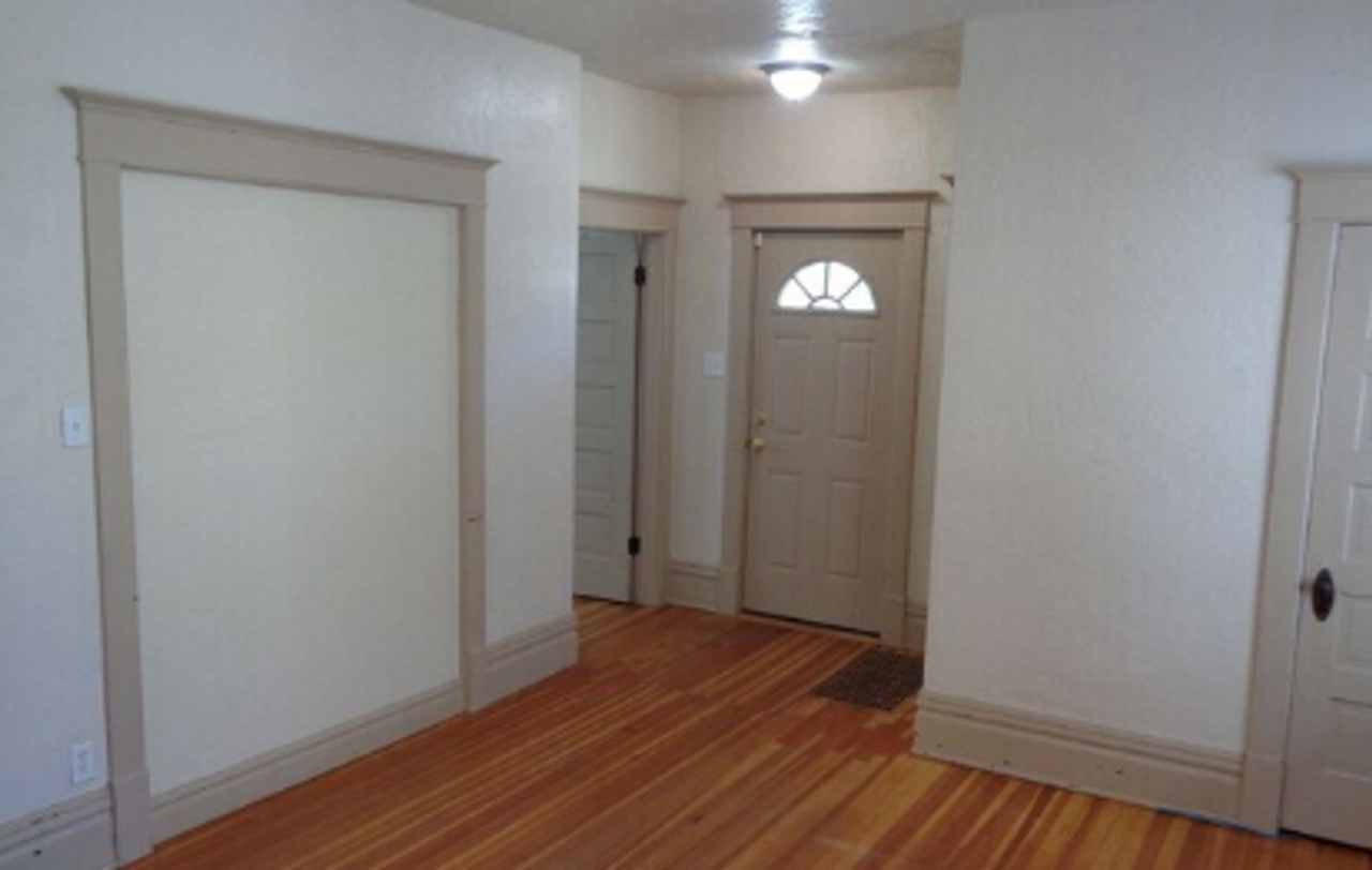 1728 11th Ave - Photo 2 of 18