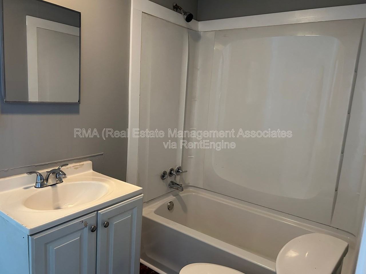 102 Grady St - Photo 3 of 7