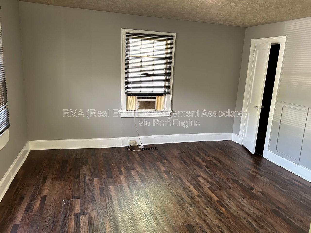 102 Grady St - Photo 5 of 7