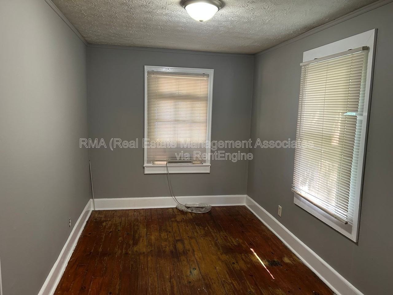 102 Grady St - Photo 6 of 7
