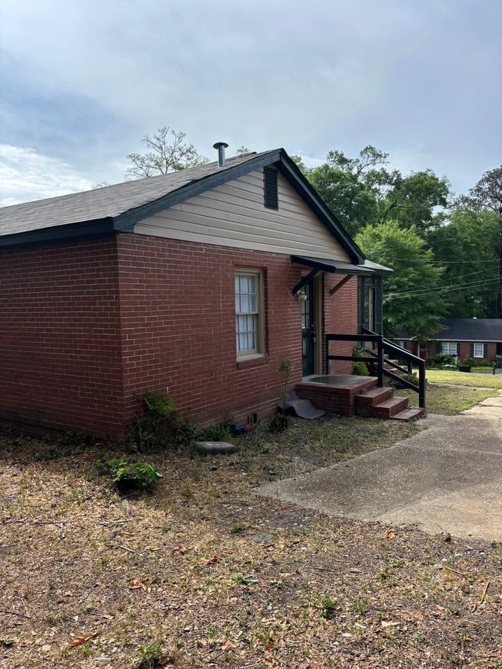 3931 Dexter Dr - Photo 2 of 18