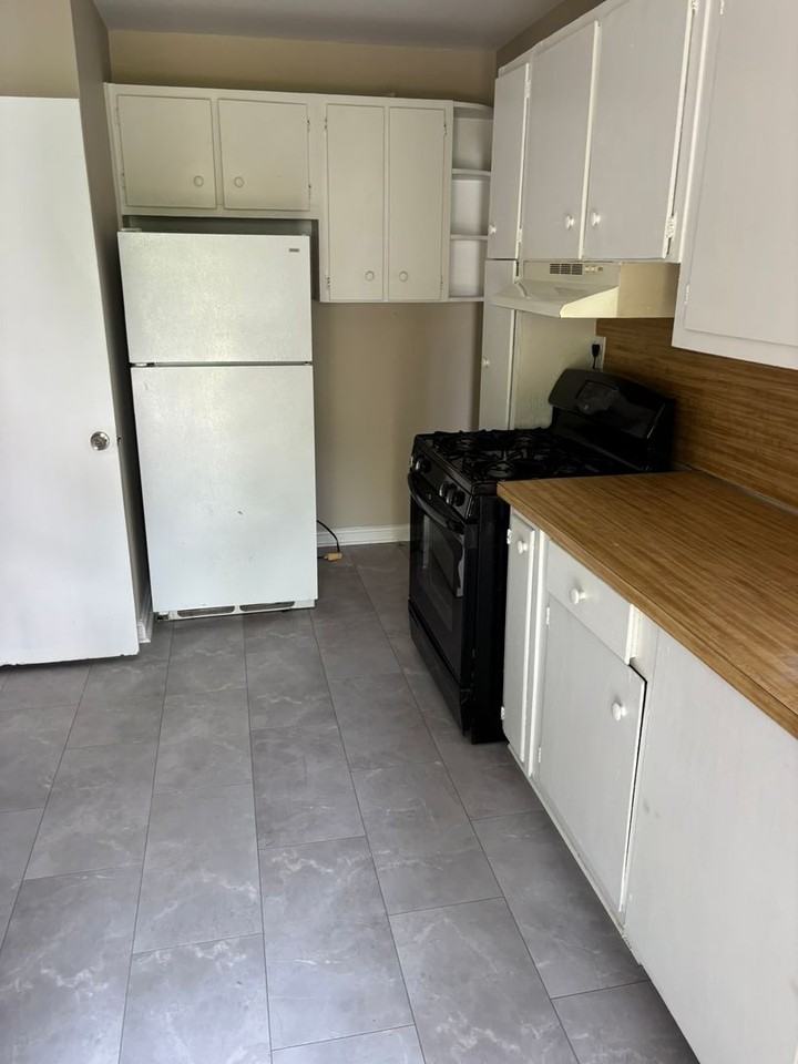 3931 Dexter Dr - Photo 3 of 18