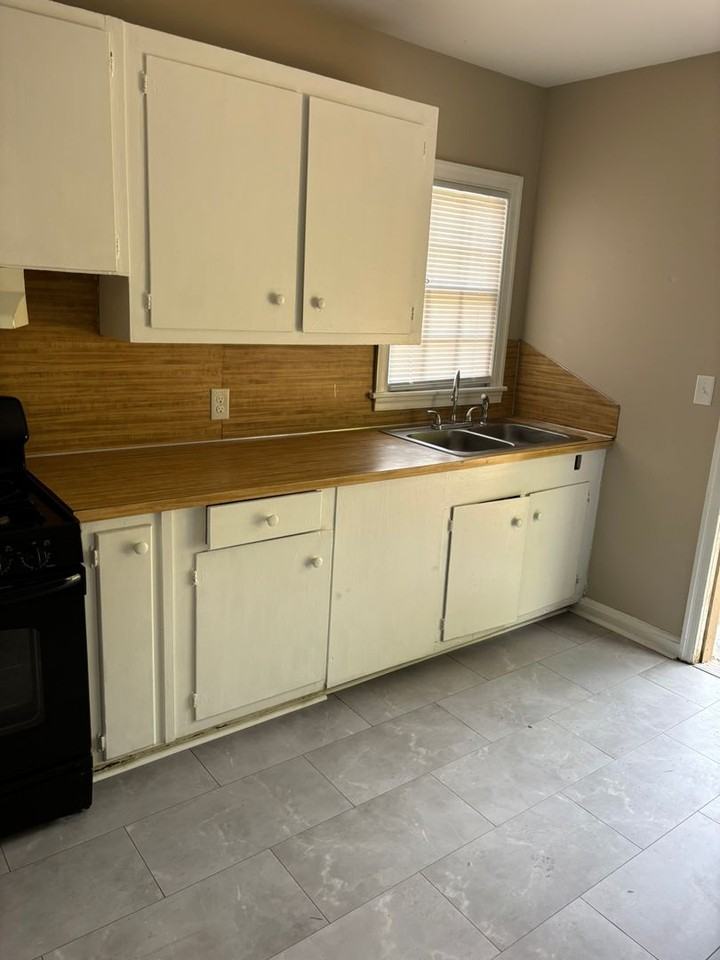 3931 Dexter Dr - Photo 4 of 18