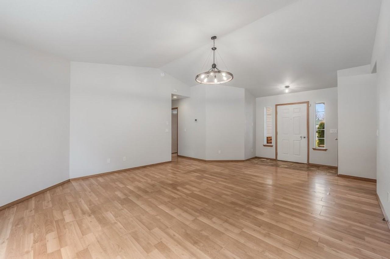 8448 N Parkside Dr - Photo 6 of 22