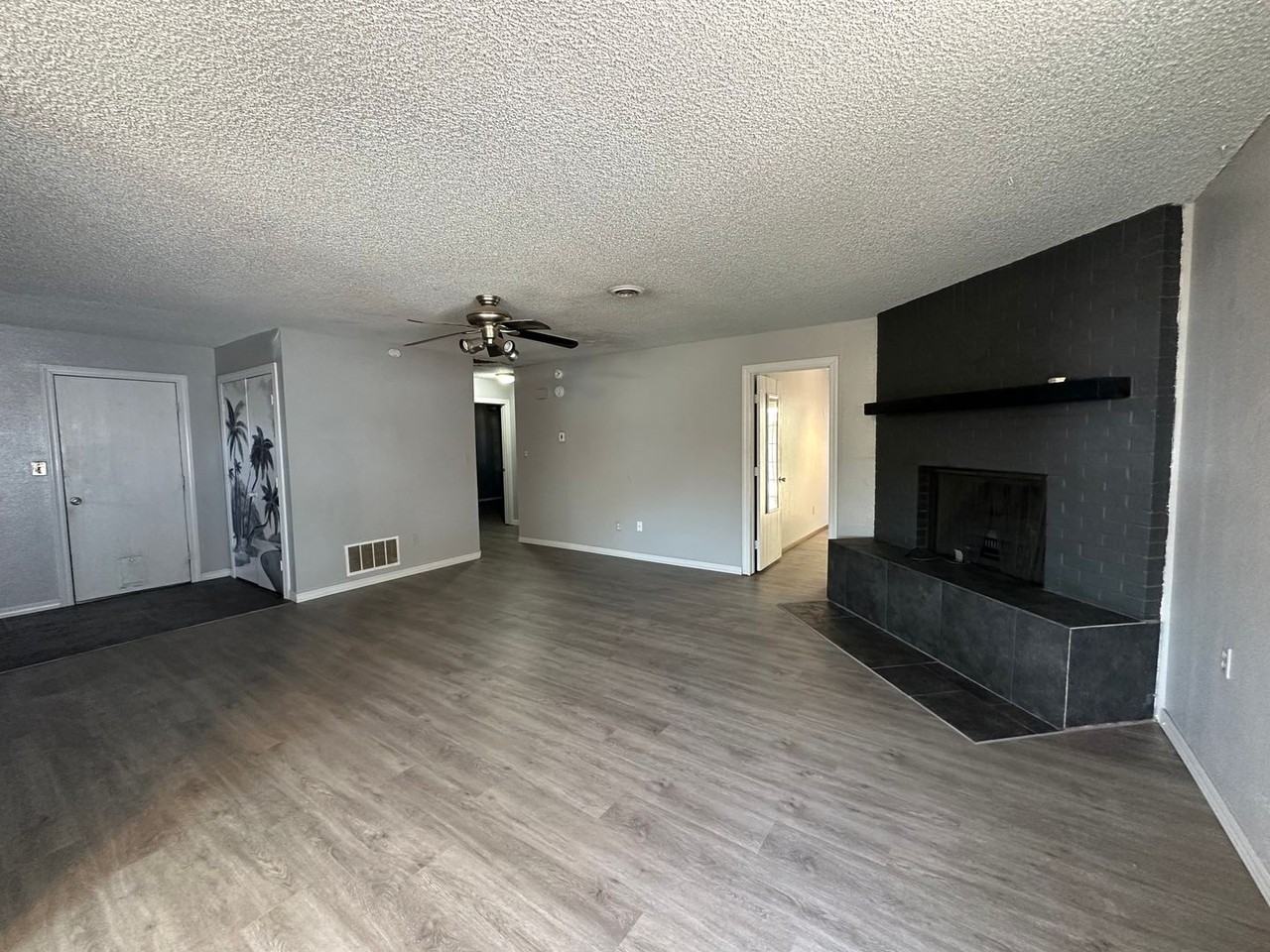 5542 Cypress St - Photo 6 of 16
