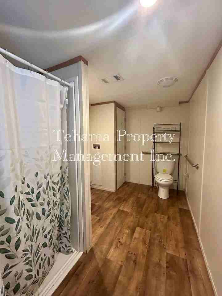 11885 Craig Ave - Photo 5 of 7