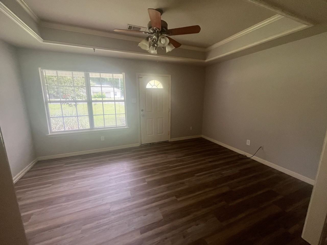 350 Peyton St - Photo 5 of 15