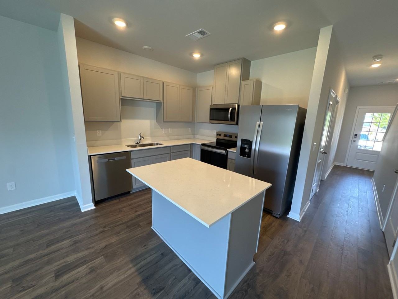 905 Highfield Way - Photo 5 of 15