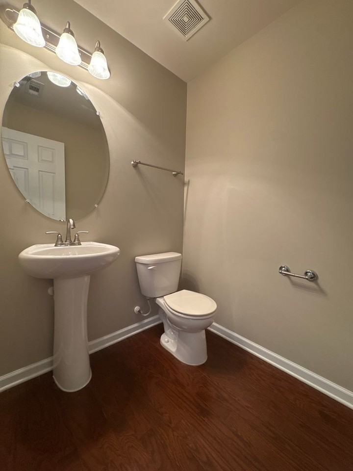112 Suggs Dr - Photo 2 of 23