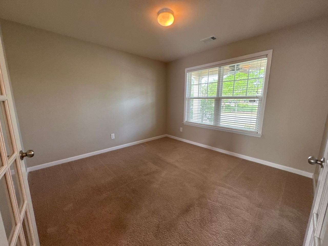 112 Suggs Dr - Photo 3 of 23