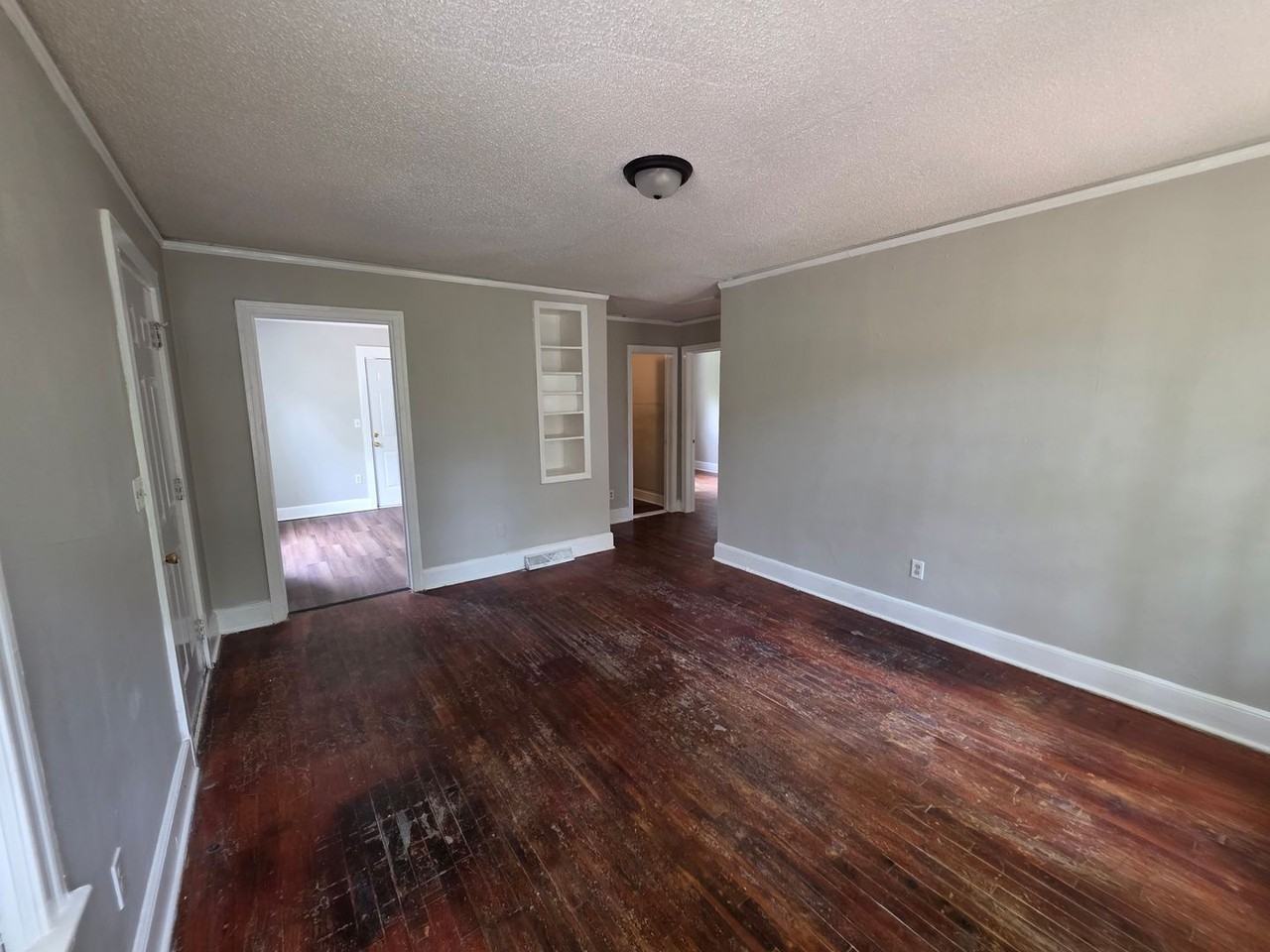 1407 Jerome Dr - Photo 6 of 18