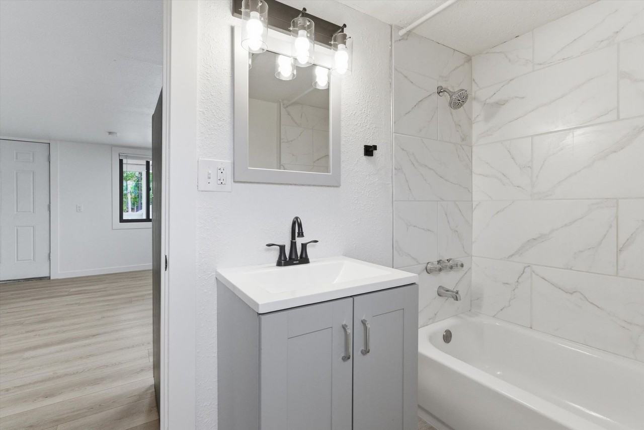 221 Cedar Ave - Photo 2 of 19