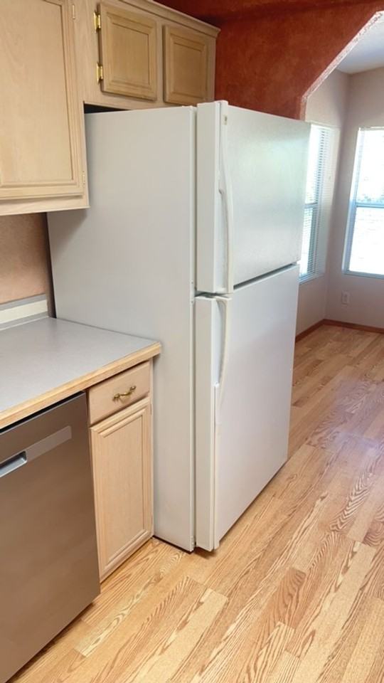 3167 W Robin Rd - Photo 5 of 23