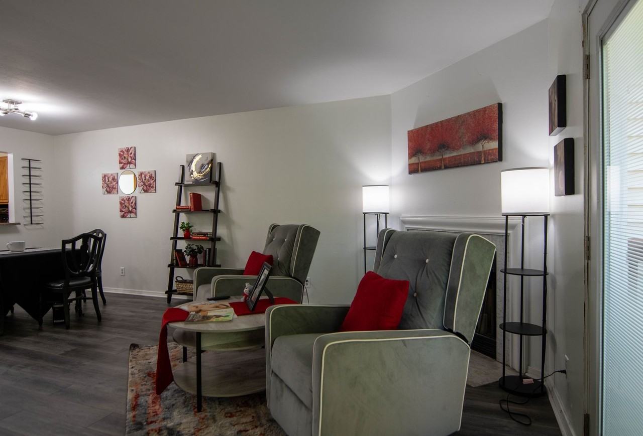 16295 Rose Wreath Ln - Photo 4 of 15