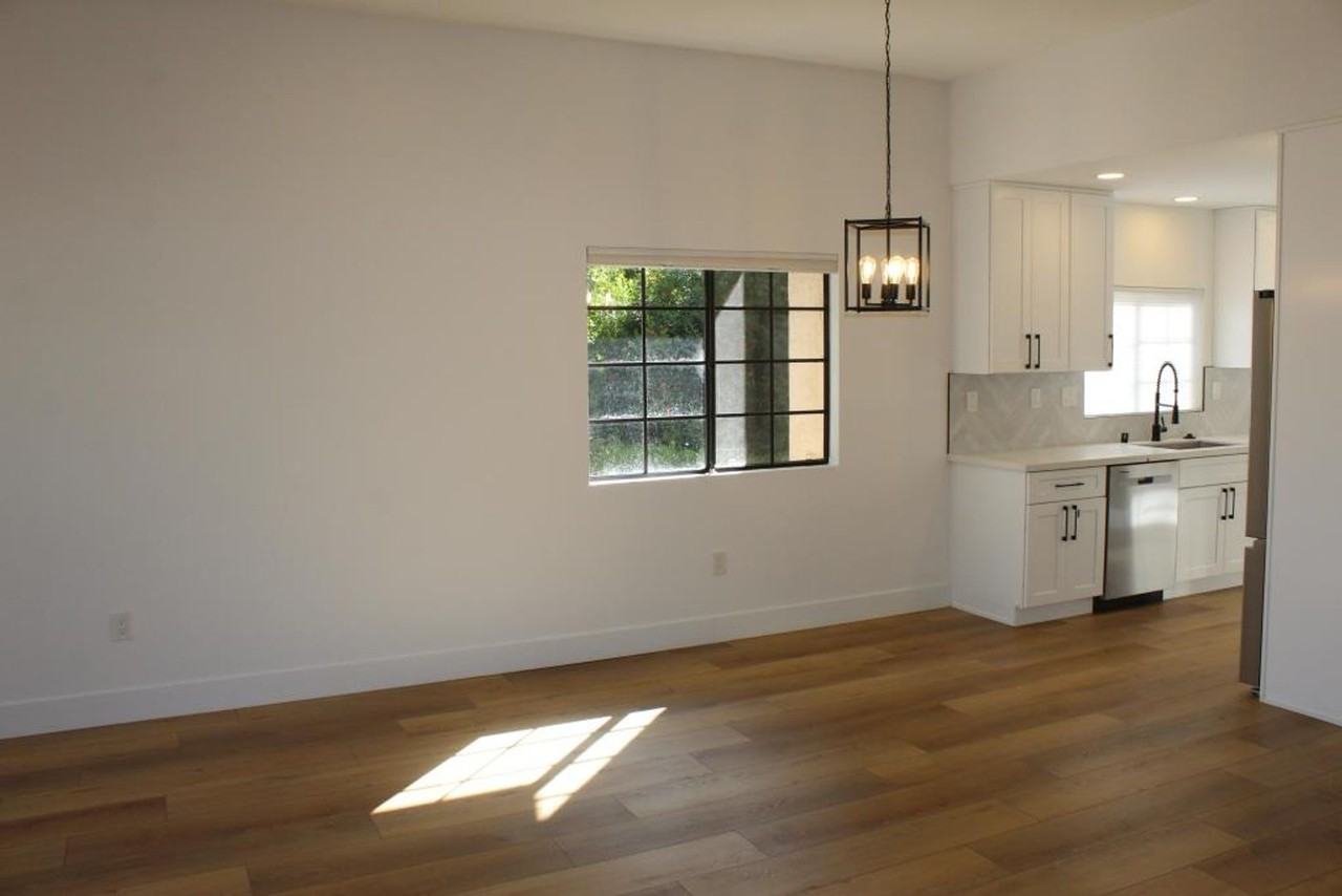 3516 Somerset Way - Photo 3 of 20