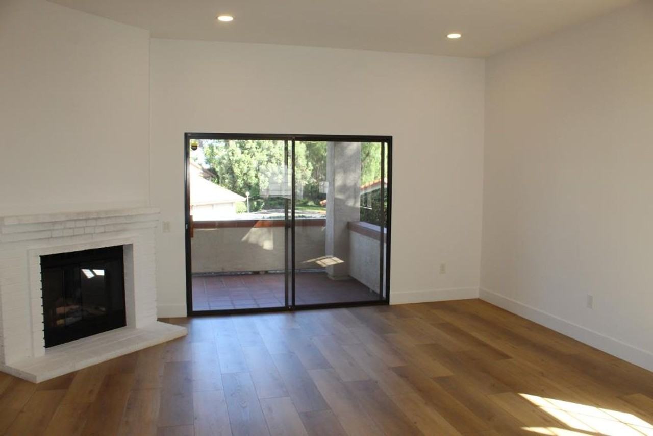 3516 Somerset Way - Photo 4 of 20