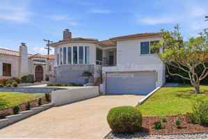 featured image of 3266 Goldfinch St