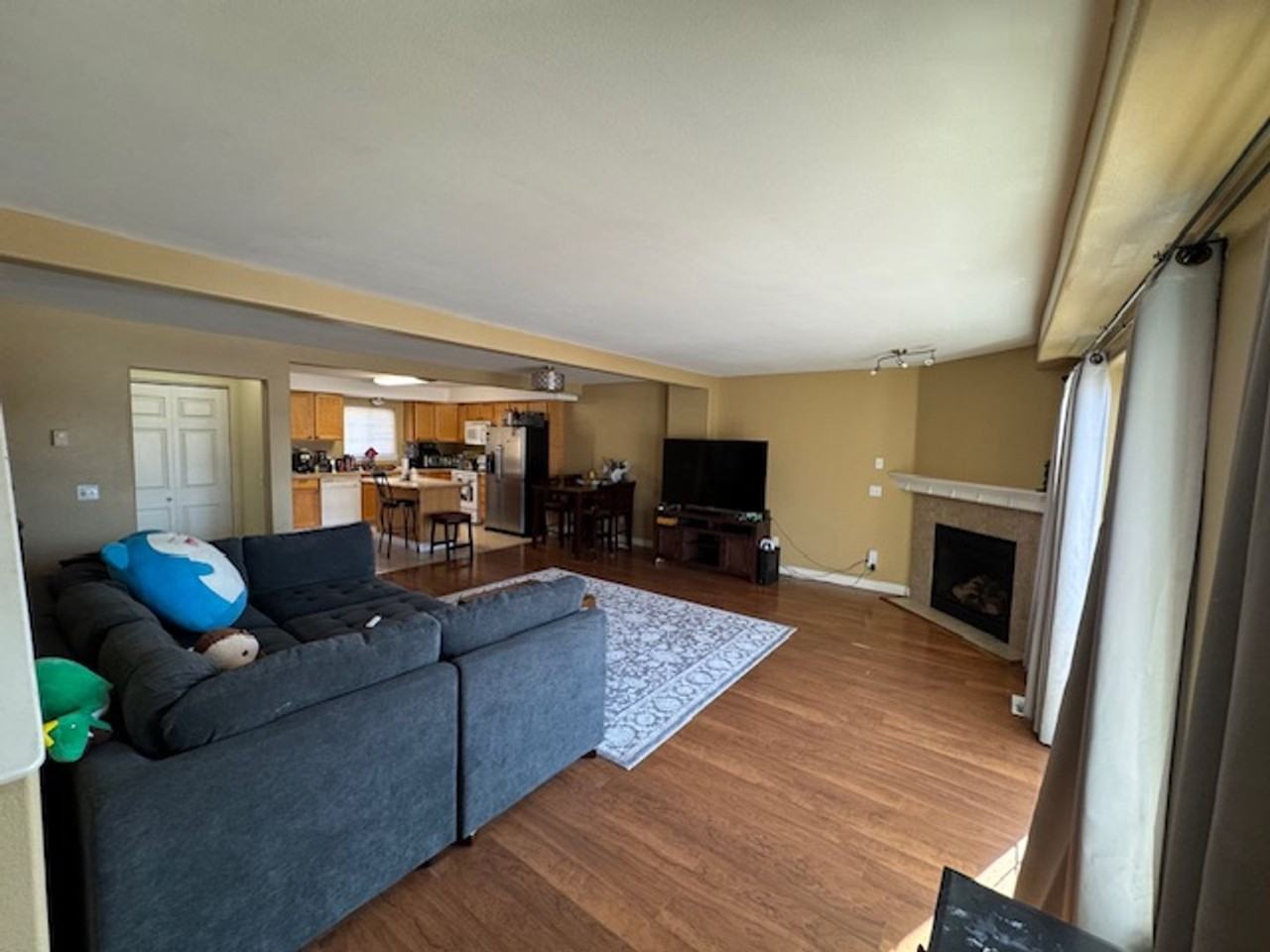 5229 E 26th Ave - Photo 3 of 9
